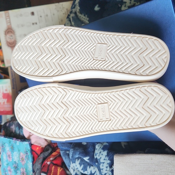 Tom's Sunflowe Sneakers Size 8M - Picture 3 of 4